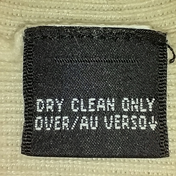 VANILLA CASHMERE SILK LACE TURTLE NECK - Picture 7 of 7